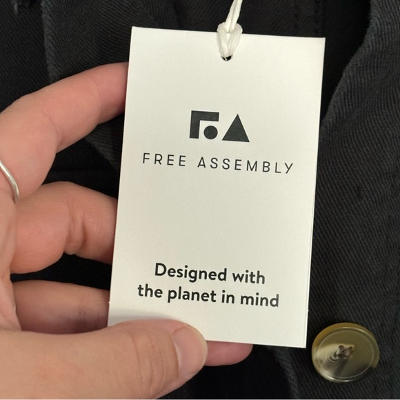 • NWT! [Free Assembly] Denim Utility Dress • - Picture 5 of 10